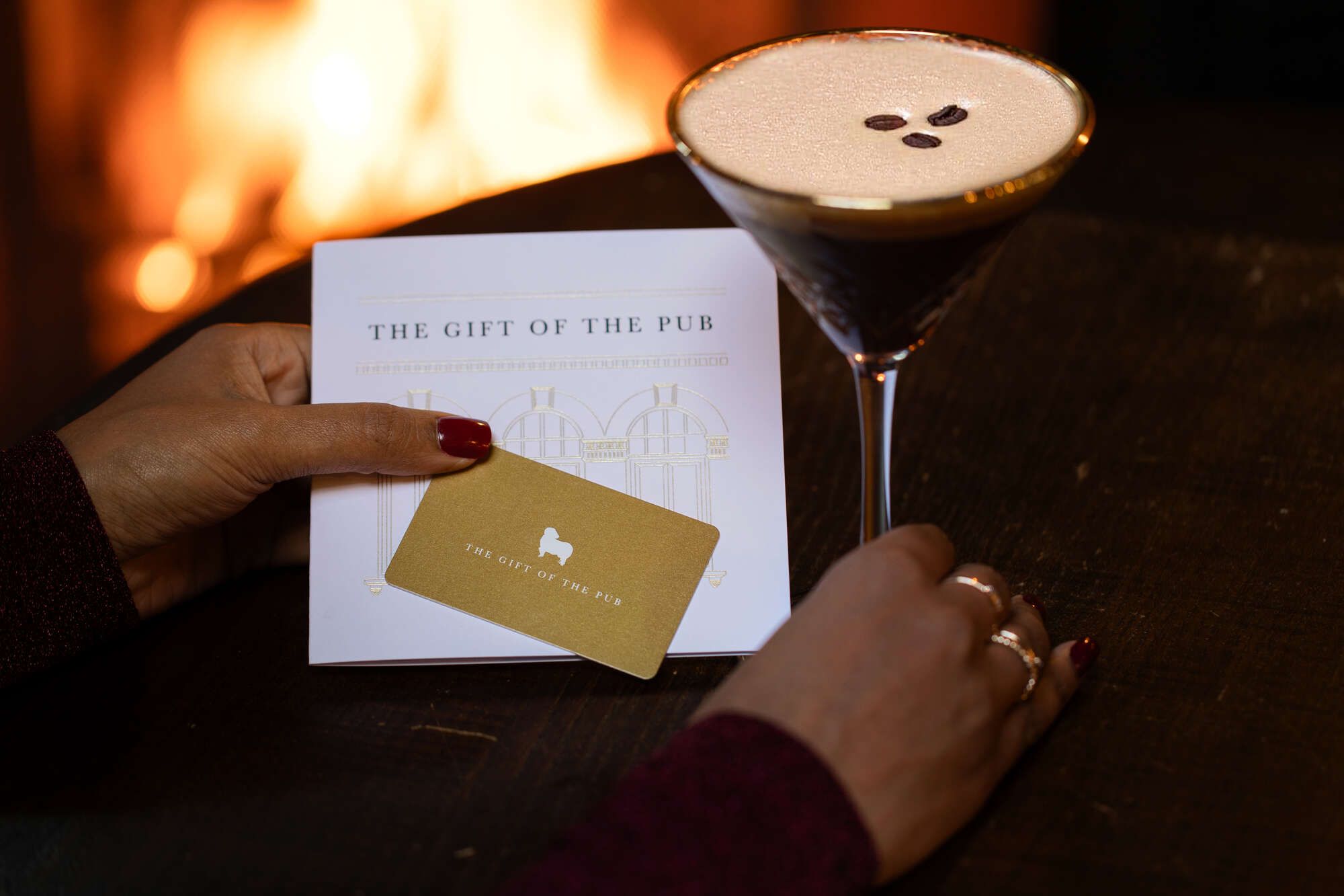 Gift card by the fire place - Gift of the pub